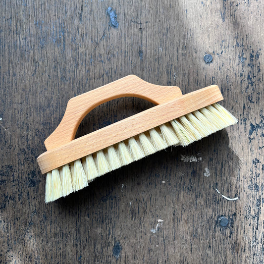 Scrubbing Brush With Handle