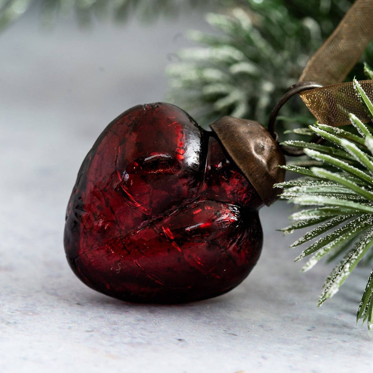 Tiny wine-red crackle glass heart bauble with organza tie
