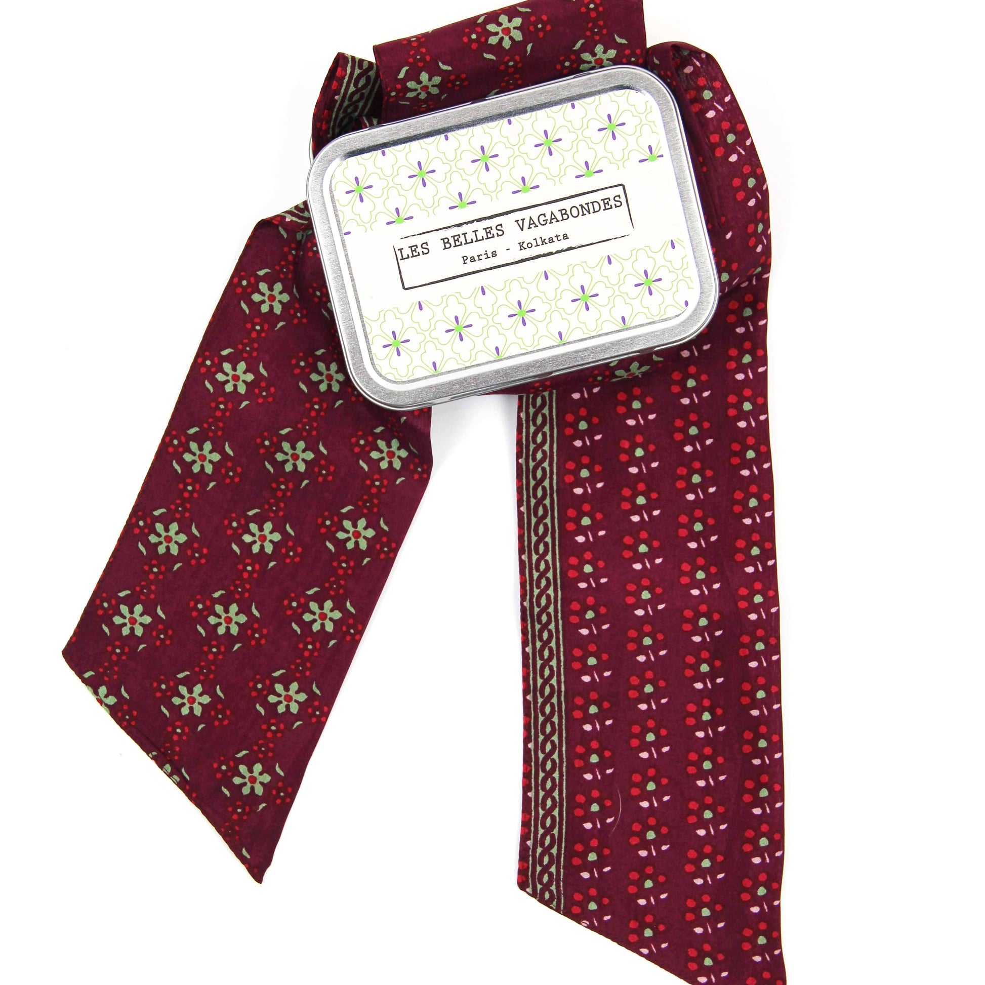 Red floral patterned necktie with a matching box