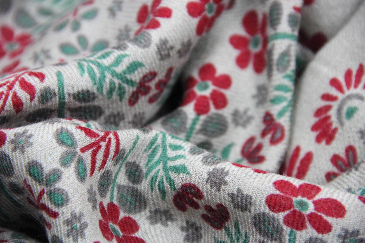 Red Agata Wool Scarf