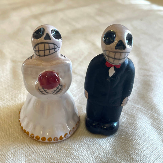 Cusco Bride & Groom Skeleton