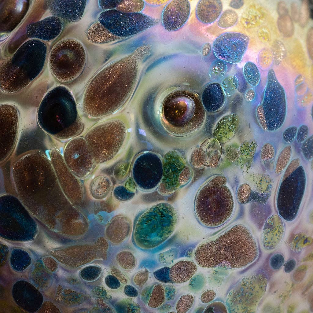 Mouth-blown glass bauble with sparkling mosaic of glass chips, 8cm